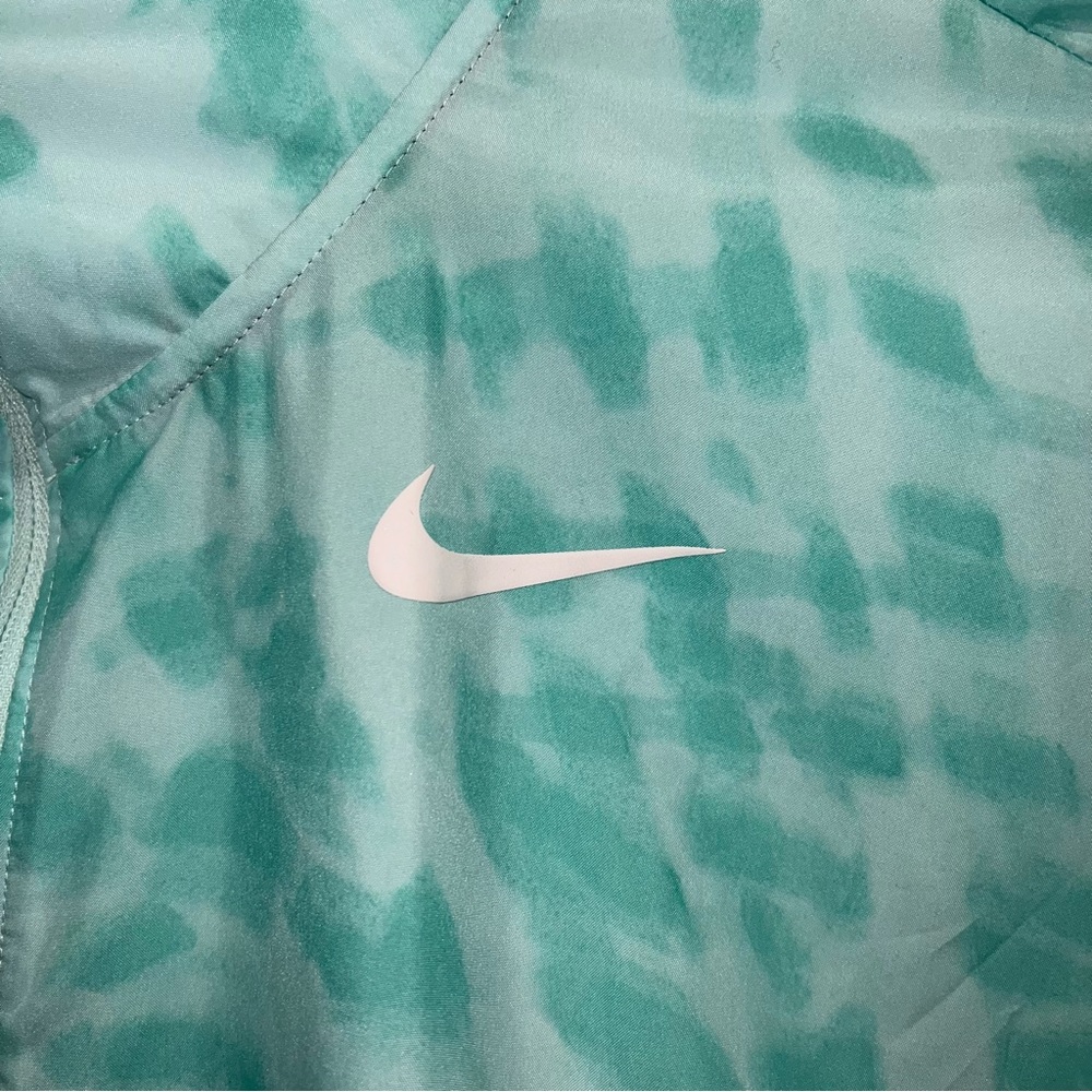 Nike mint green jacket - Picture 2 of 6